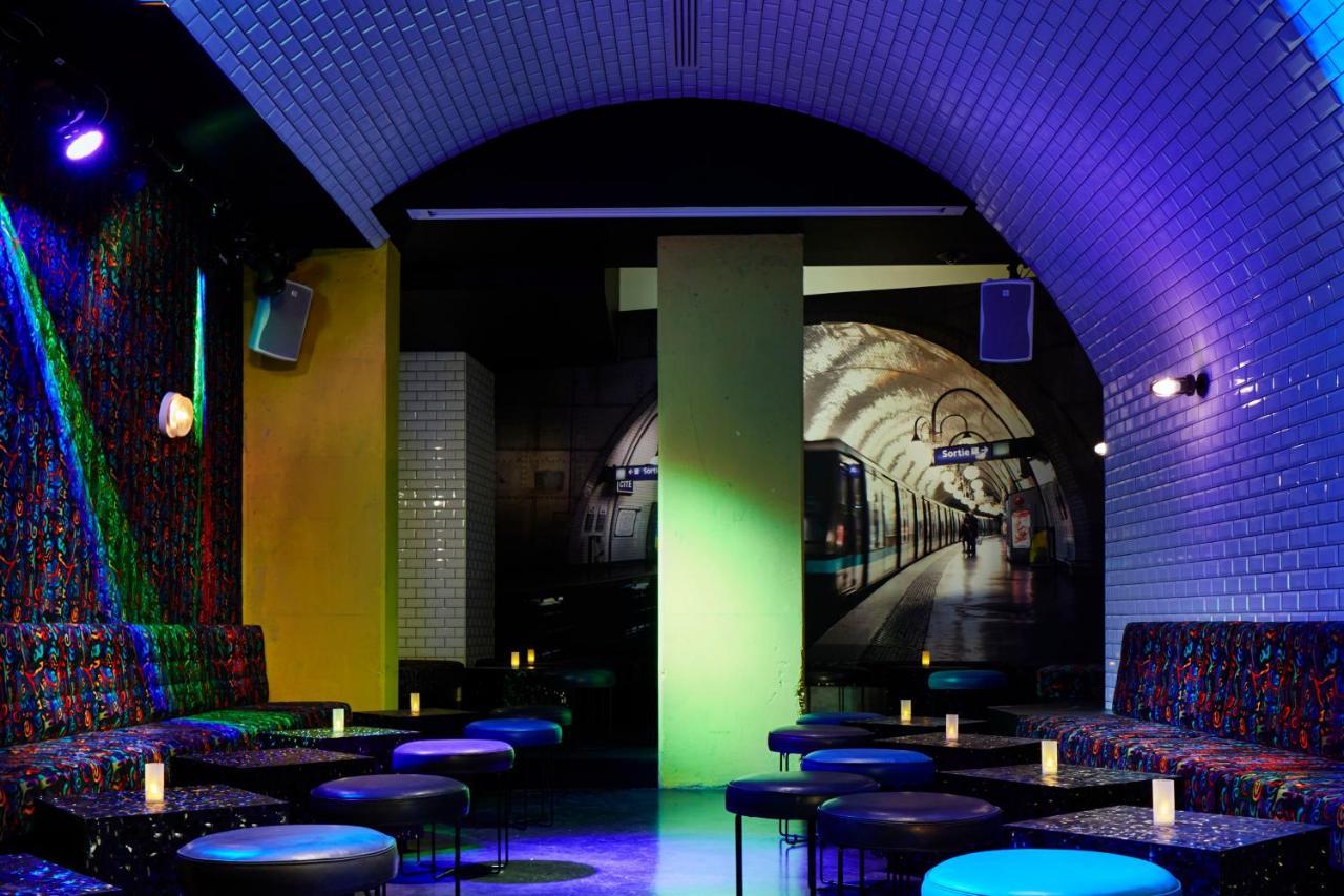 Generator Paris Hostel Exterior photo The bar in 2013
